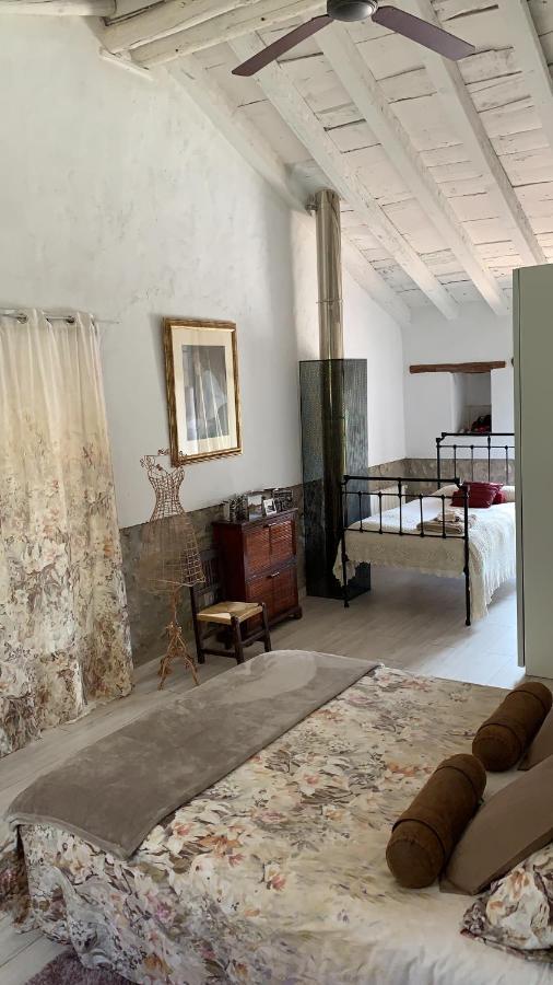 セグラ・デ・ラ・シエラCasa Tatisita Buhardillaアパートメント エクステリア 写真